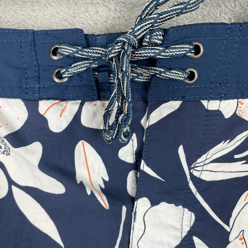 Patagonia Wavefarer Board Shorts Mens 32 Zip Pocket Hawaiian Unlined Swim Trunks